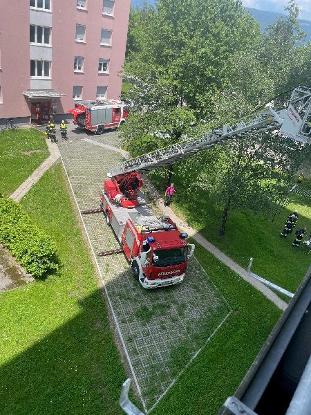 Rauchentwicklung im Hochhaus (Bild 2)